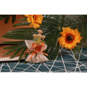 Bouquet fleur orange sur pochon taupe