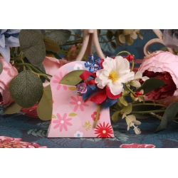 Piquet spring sur Arbre fleuri