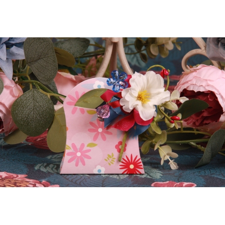 Piquet spring sur Arbre fleuri