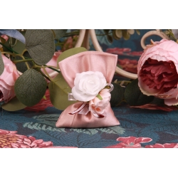 Duo de rose sur pochon rose