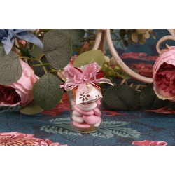 Papillon rose sur pot en verre